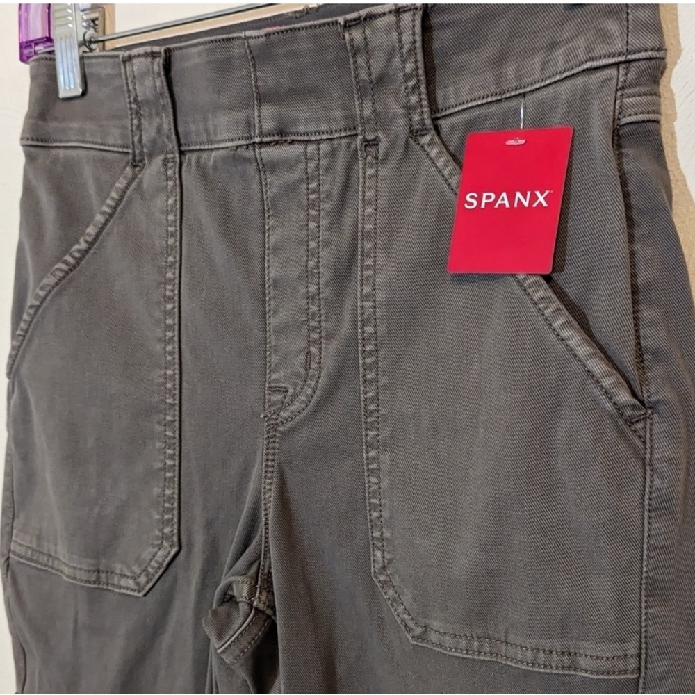 NEW Spanx Women’s Stretch Twill Ankle Cargo Pant- Desert Dune NWT